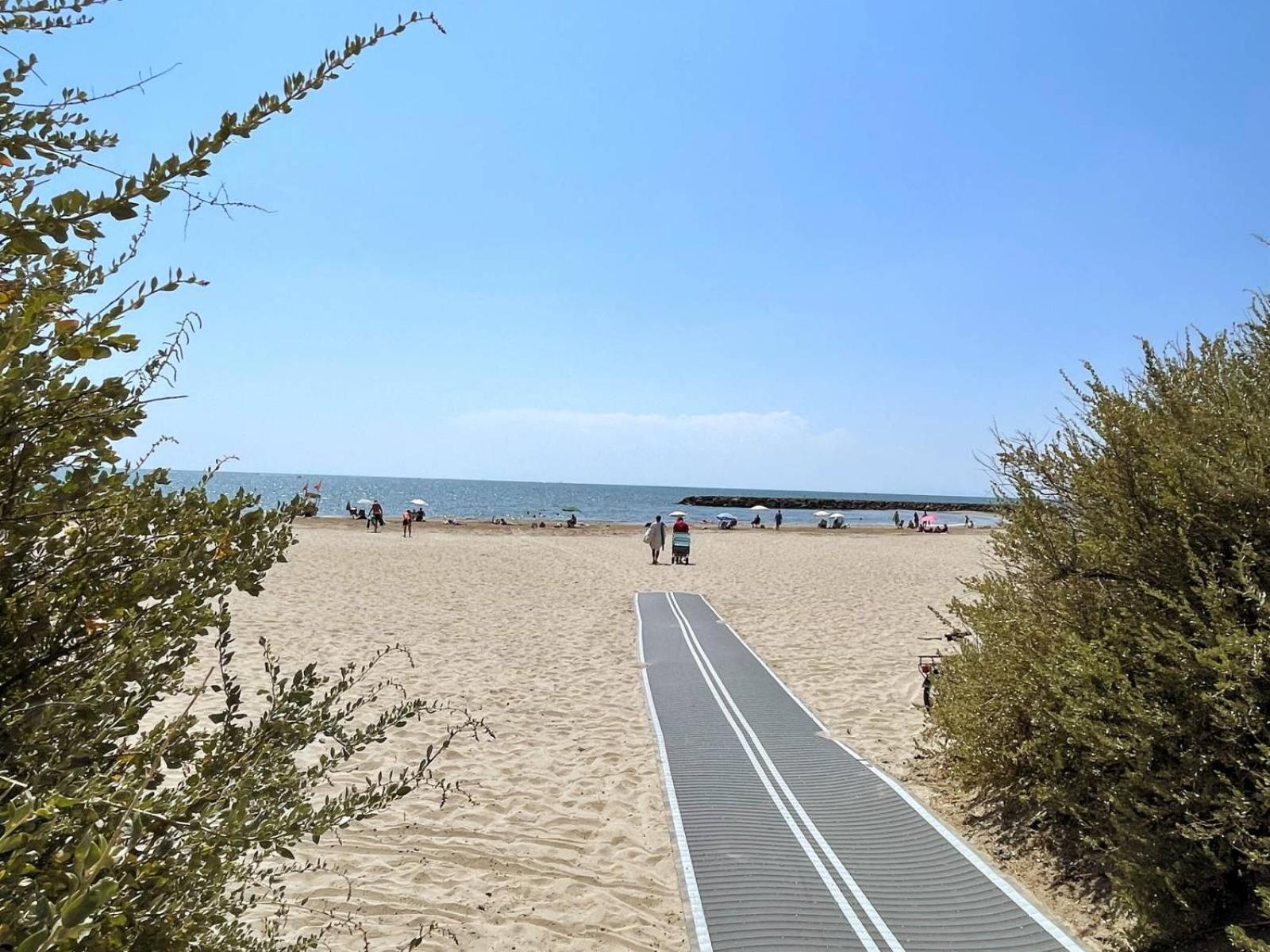T2 ,4 Couchages ,Climatise ,Terrace ,En Face D'Aqualand ,Plage Rochelongue Agde Exterior photo
